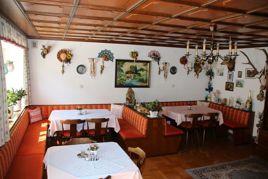 Haus Dorfer Bed & Breakfast Mariapfarr Ngoại thất bức ảnh