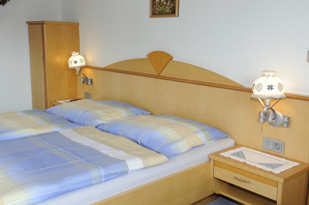 Haus Dorfer Bed & Breakfast Mariapfarr Ngoại thất bức ảnh