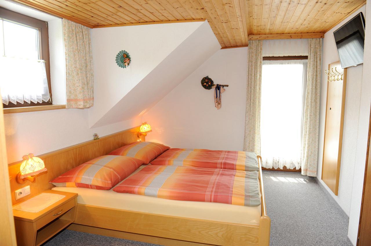 Haus Dorfer Bed & Breakfast Mariapfarr Ngoại thất bức ảnh