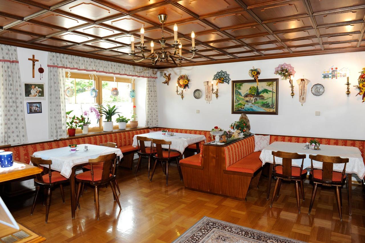 Haus Dorfer Bed & Breakfast Mariapfarr Ngoại thất bức ảnh