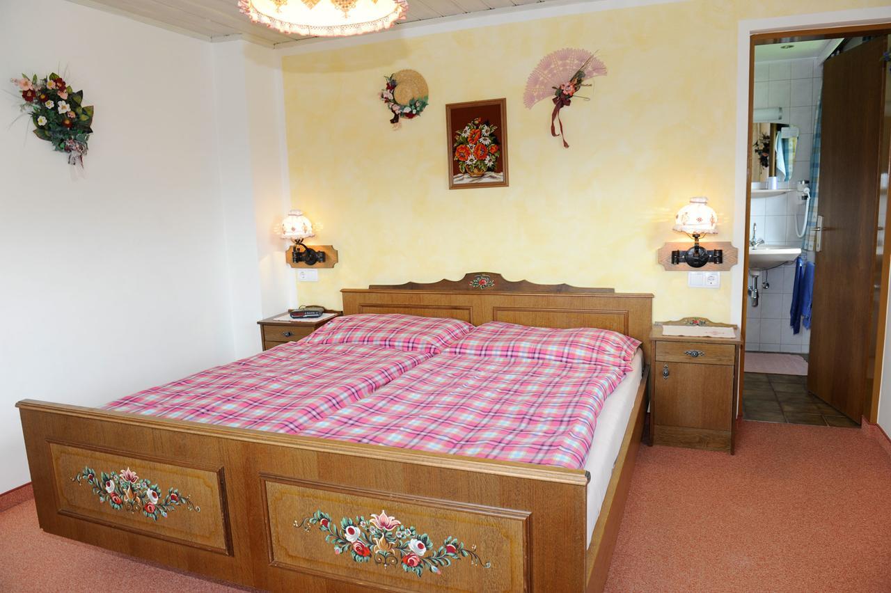 Haus Dorfer Bed & Breakfast Mariapfarr Ngoại thất bức ảnh